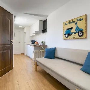 https://malaga-center-lagunillas-apartments.1costadelsol.com