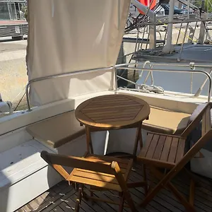 Barco El Marques Bateau-hôtel Sant Adrià de Besòs