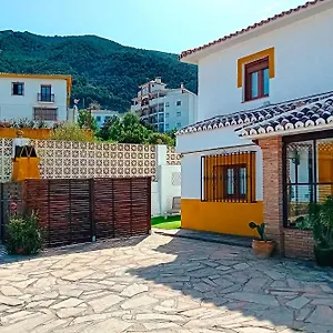 Casa Patio De Naranjos Piscina Privada Сasa de vacaciones Alcaucín