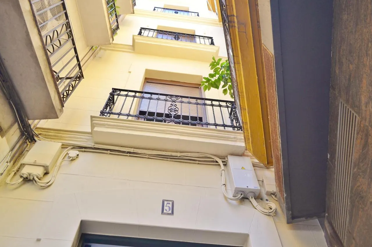 Sunshine Cruz Conde Apartment Cordoba